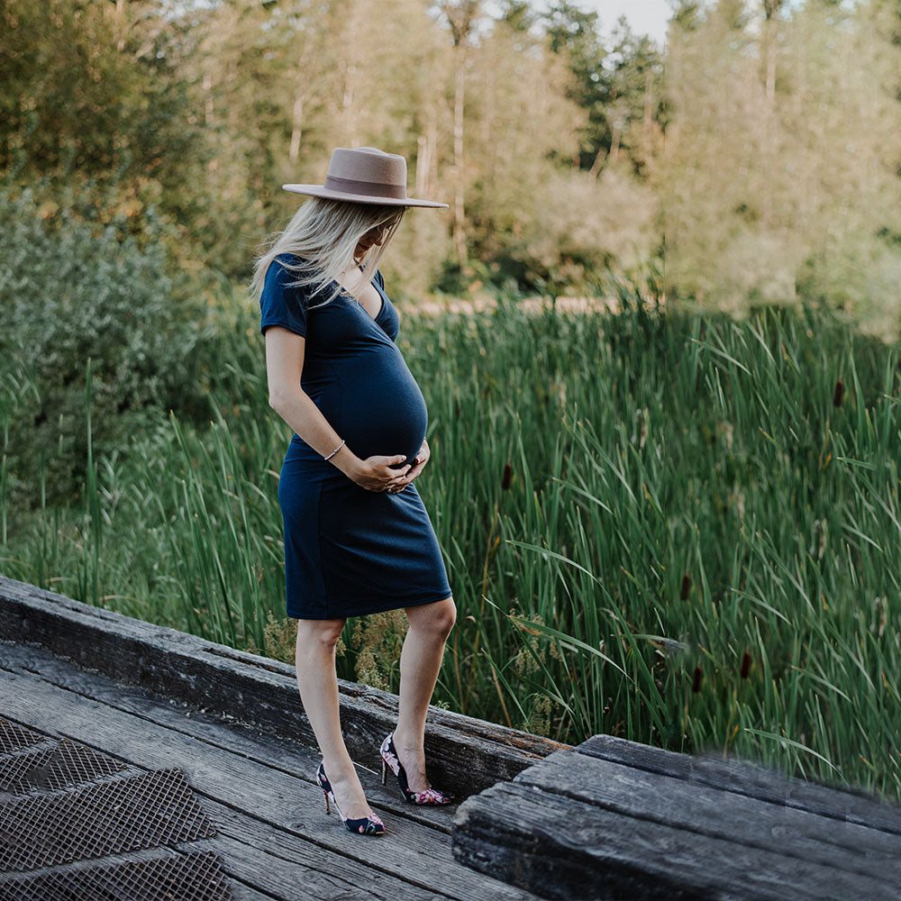 Ophelia short sleeve nursing dress in navy - New Genes Maternity Wear