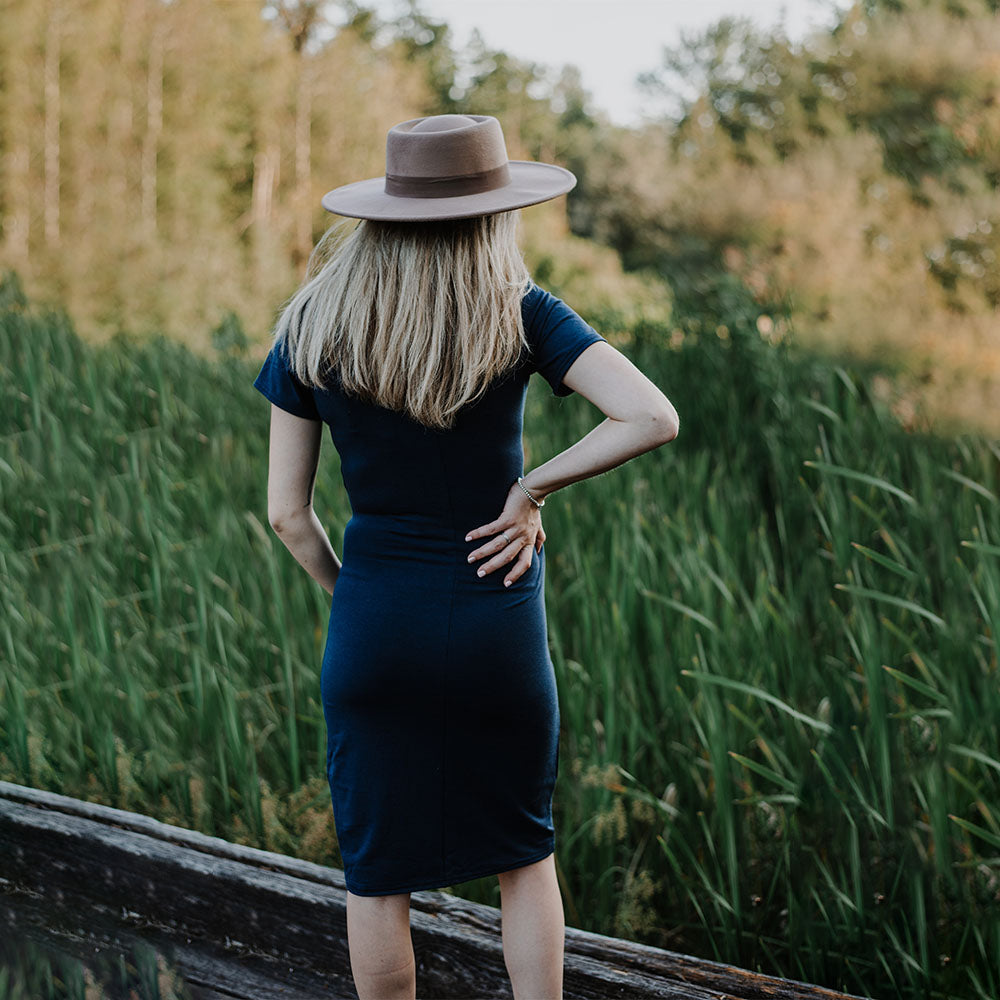 Ophelia short sleeve nursing dress in navy - New Genes Maternity Wear